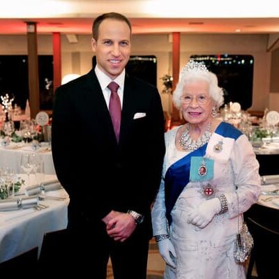 Prince-William-&-Queen-lookalike-1